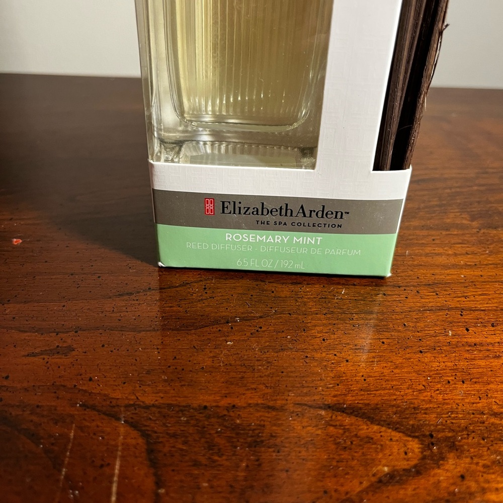 Elizabeth Arden Rosemary Mint Reed Diffuser. - Picture 2 of 4